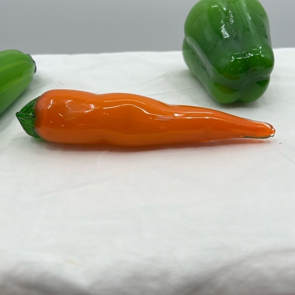 Set of 4 Hand blown glass Murano Style Vegetables - Picture 4 of 15